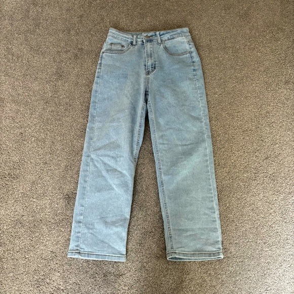 3/$45 Light Wash Straight Leg Denim Stretch Jeans - Picture 1 of 8